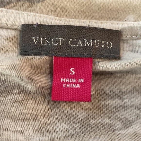 Vince Camuto Tan & Gray Camo Short Sleeved Shirt Size Small in EUC - Picture 5 of 6